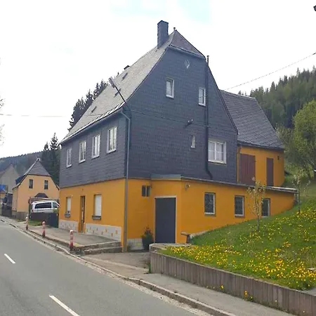 In Bei Gruenen Huegeln, Cleaning Included Bärenstein